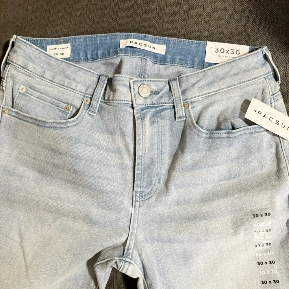 Pacsun NWT Stacked Skinny Jeans in Antique Light Wash Size 30 x 30 - Picture 7 of 11